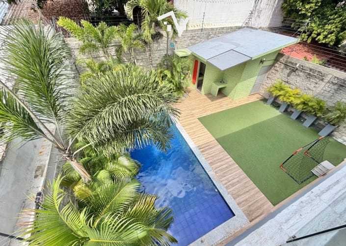 Casa de 8 alcobas en venta en El Poblado, Barranquilla, 990 m² · foto 17 de 24