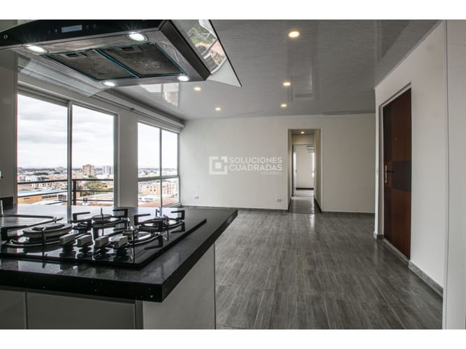 Apartamento de 2 alcobas en venta en Casablanca Suba, Bogotá, 76 m² · foto 2 de 9