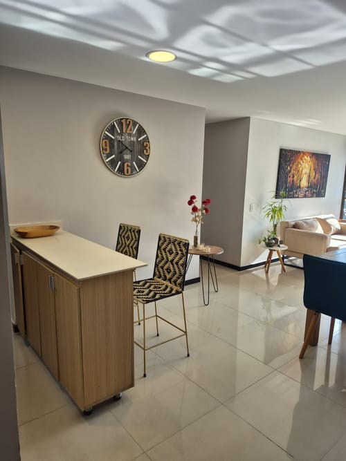 Apartamento de 3 alcobas en arriendo en El Tesoro, Medellín, 77 m² · foto 3 de 17