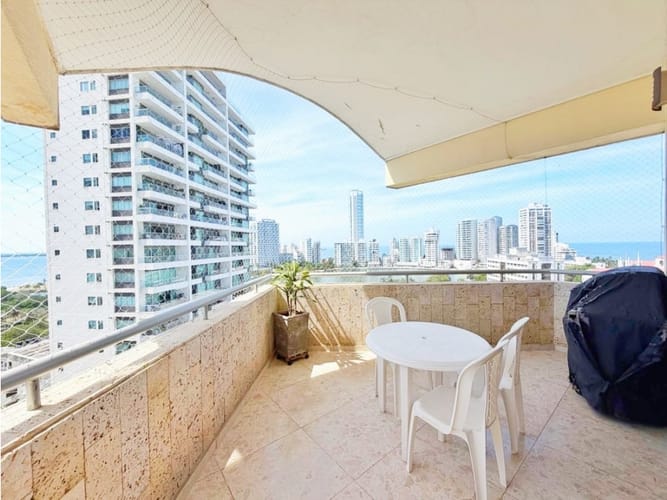 Apartamento de 3 alcobas en venta en Bocagrande, Cartagena, 227 m² · foto 2 de 22