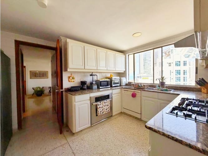Apartamento de 3 alcobas en venta en Bocagrande, Cartagena, 227 m² · foto 19 de 22