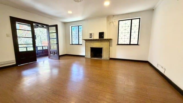 Casa de 15 alcobas en arriendo en Cataluna, Bogotá, 602 m² · foto 5 de 24