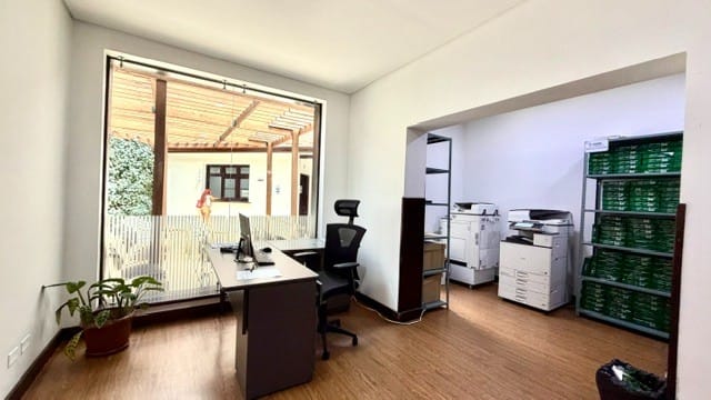 Casa de 15 alcobas en arriendo en Cataluna, Bogotá, 602 m² · foto 20 de 24