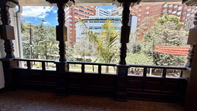 Casa de 15 alcobas en arriendo en Cataluna, Bogotá, 602 m² · foto 9 de 24