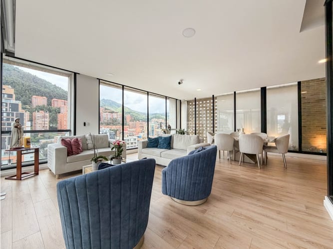 Apartamento de 3 alcobas en venta en Santa Barbara, Bogotá, 176 m² · foto 1 de 24