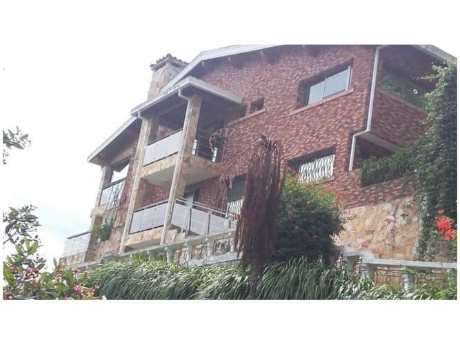 Casa de 6 alcobas en venta en Las Palmas, Medellín, 500 m² · foto 5 de 9