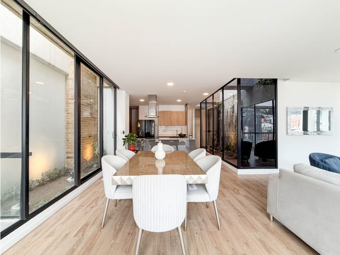 Apartamento de 3 alcobas en venta en Santa Barbara, Bogotá, 176 m² · foto 6 de 24