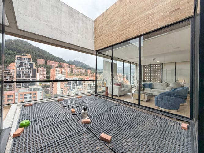 Apartamento de 3 alcobas en venta en Santa Barbara, Bogotá, 176 m² · foto 10 de 24