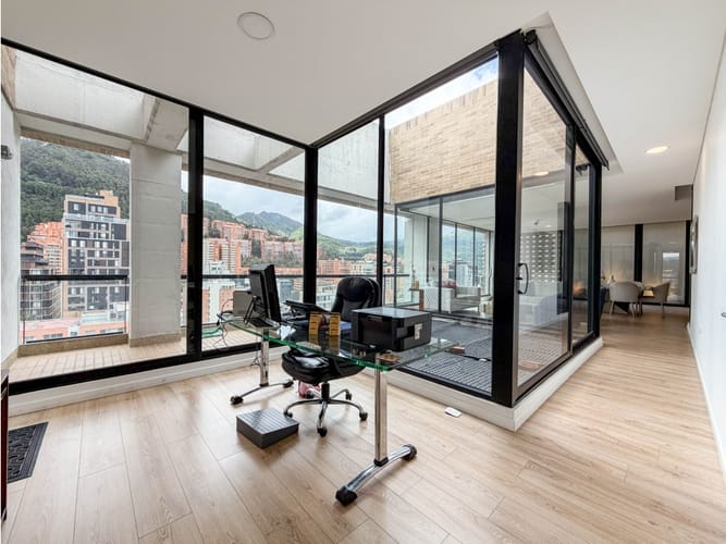 Apartamento de 3 alcobas en venta en Santa Barbara, Bogotá, 176 m² · foto 15 de 24