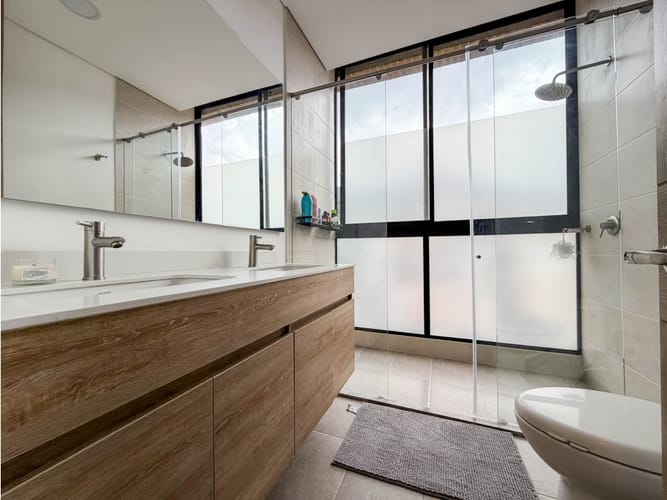 Apartamento de 3 alcobas en venta en Santa Barbara, Bogotá, 176 m² · foto 23 de 24