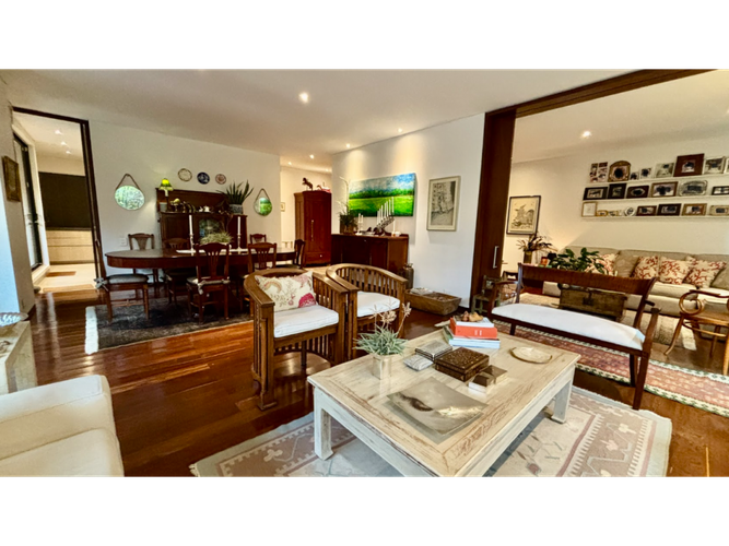 Apartamento de 2 alcobas en arriendo en Chico Norte, Bogotá, 188 m² · foto 2 de 13