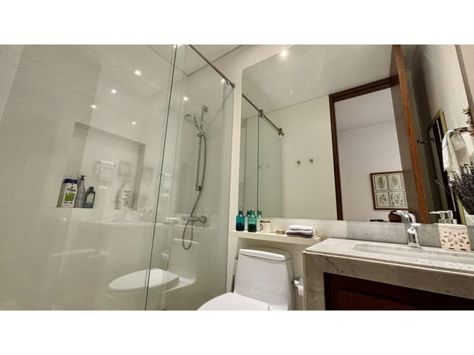 Apartamento de 2 alcobas en arriendo en Chico Norte, Bogotá, 188 m² · foto 9 de 13