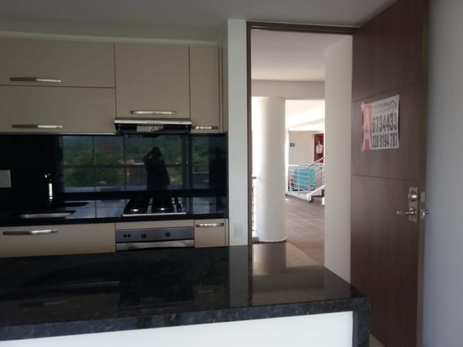 Apartamento de 3 alcobas en venta en Abadías, Floridablanca, 90 m² · foto 12 de 24