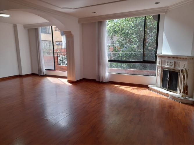 Apartamento de 3 alcobas en arriendo en Santa Paula, Bogotá, 113 m² · foto 2 de 14