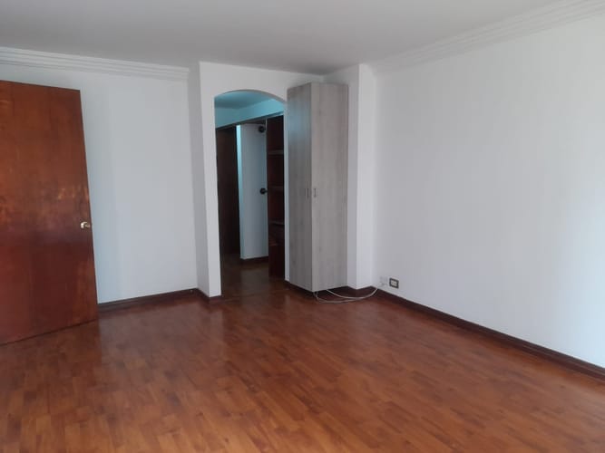 Apartamento de 3 alcobas en arriendo en Santa Paula, Bogotá, 113 m² · foto 11 de 14