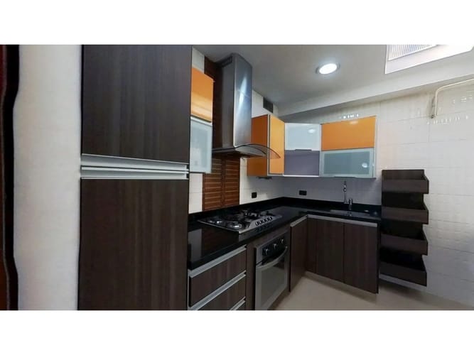 Casa de 4 alcobas en venta en Granada Norte, Bogotá, 93 m² · foto 4 de 10