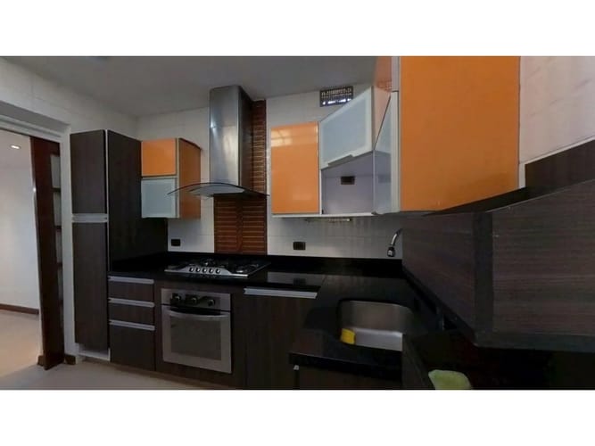 Casa de 4 alcobas en venta en Granada Norte, Bogotá, 93 m² · foto 5 de 10