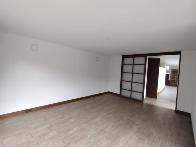 Casa de 4 alcobas en arriendo en San Jose De Bavaria, Bogotá, 380 m² · foto 9 de 24