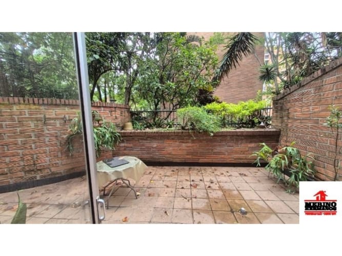 Apartamento de 3 alcobas en venta en Carlos E Restrepo, Medellín, 134 m² · foto 10 de 19