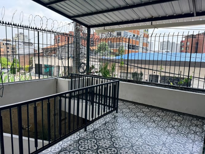 Apartaestudio en arriendo en Centenario, Cali, 40 m² · foto 2 de 24