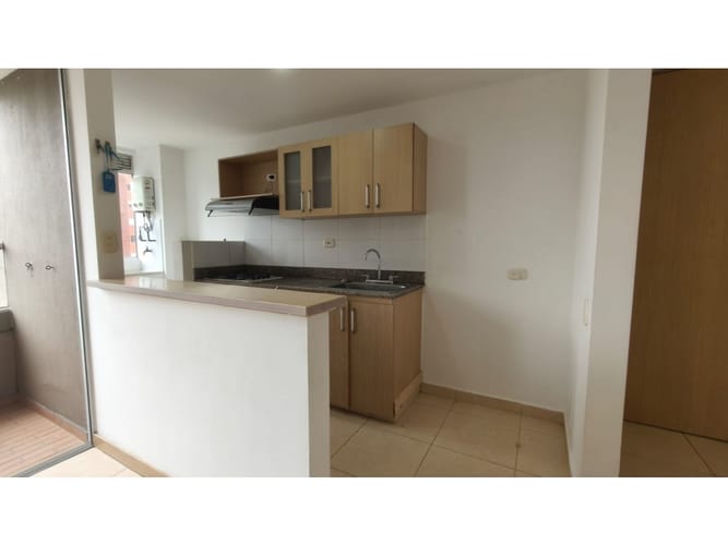 Apartamento de 3 alcobas en arriendo en Loma De San Jose, Sabaneta, 80 m² · foto 5 de 21