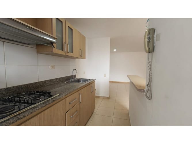 Apartamento de 3 alcobas en arriendo en Loma De San Jose, Sabaneta, 80 m² · foto 8 de 21