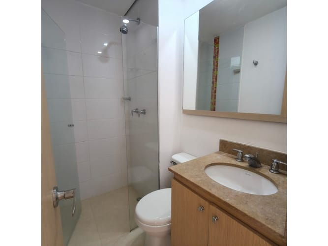 Apartamento de 3 alcobas en arriendo en Loma De San Jose, Sabaneta, 80 m² · foto 10 de 21