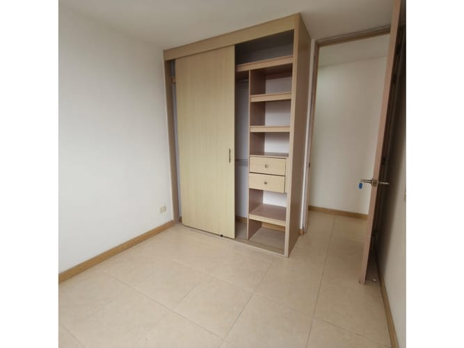 Apartamento de 3 alcobas en arriendo en Loma De San Jose, Sabaneta, 80 m² · foto 12 de 21