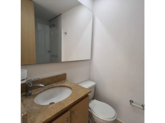 Apartamento de 3 alcobas en arriendo en Loma De San Jose, Sabaneta, 80 m² · foto 18 de 21