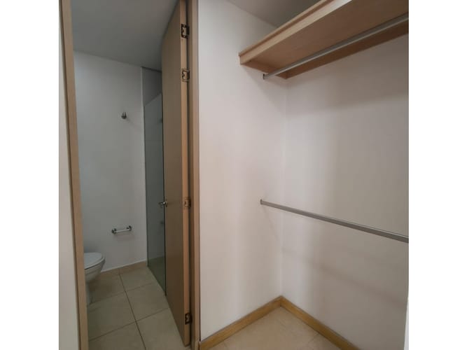 Apartamento de 3 alcobas en arriendo en Loma De San Jose, Sabaneta, 80 m² · foto 19 de 21
