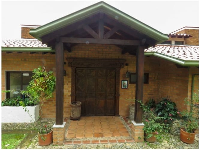Casa de 4 alcobas en venta en La Tablaza, La Estrella, 320 m² · foto 4 de 4