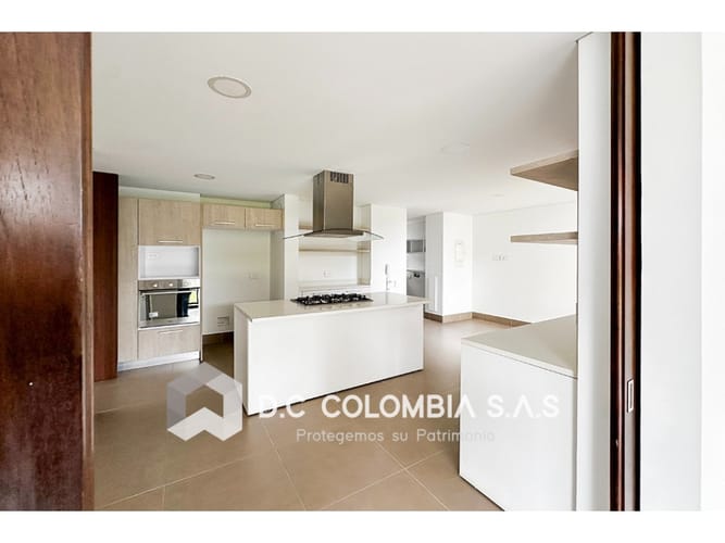Casa de 3 alcobas en venta en Vda Canelon, Cajicá, 179 m² · foto 2 de 22