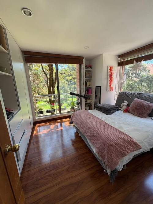 Apartamento de 3 alcobas en arriendo en San Patricio, Bogotá, 104 m² · foto 2 de 7