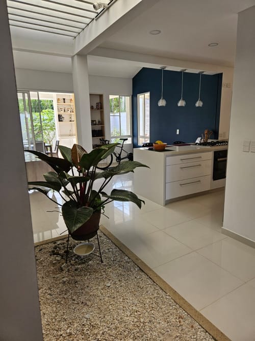 Casa de 3 alcobas en venta en El Castillo, Jamundí, 168 m² · foto 2 de 24