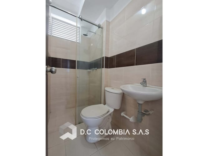 Apartamento de 3 alcobas en venta en Cr. Torre Geronela, Girón, 56 m² · foto 5 de 16