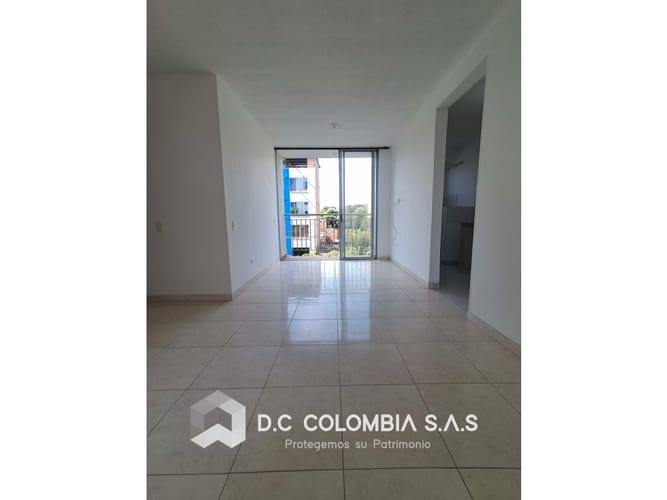 Apartamento de 3 alcobas en venta en Cr. Torre Geronela, Girón, 56 m² · foto 7 de 16