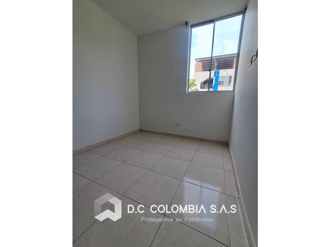 Apartamento de 3 alcobas en venta en Cr. Torre Geronela, Girón, 56 m² · foto 11 de 16