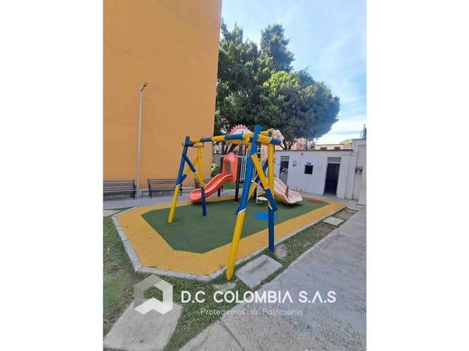Apartamento de 3 alcobas en venta en Cr. Torre Geronela, Girón, 56 m² · foto 12 de 16