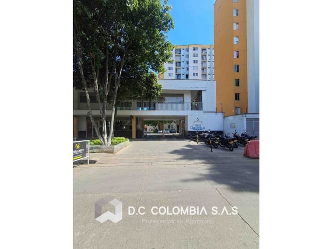 Apartamento de 3 alcobas en venta en Cr. Torre Geronela, Girón, 56 m² · foto 16 de 16
