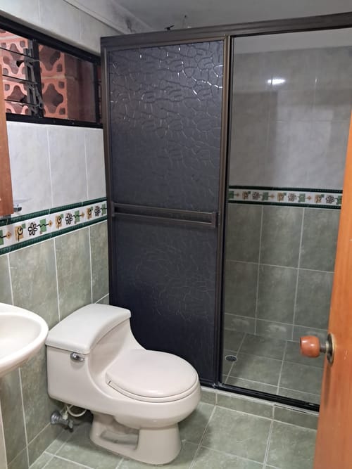 Apartamento de 2 alcobas en arriendo en Campo Valdes No.1, Medellín, 76 m² · foto 4 de 19