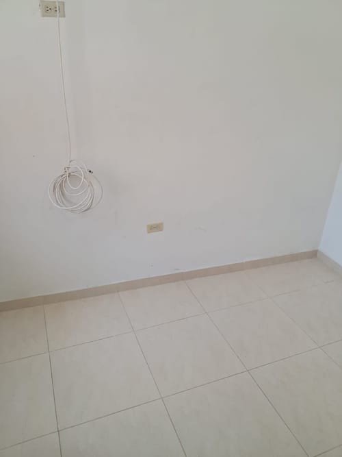 Apartamento de 2 alcobas en arriendo en Campo Valdes No.1, Medellín, 76 m² · foto 5 de 19