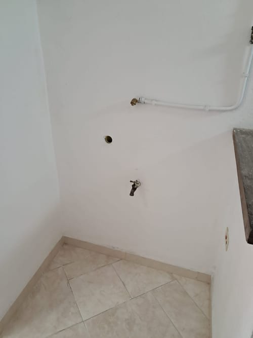 Apartamento de 2 alcobas en arriendo en Campo Valdes No.1, Medellín, 76 m² · foto 13 de 19