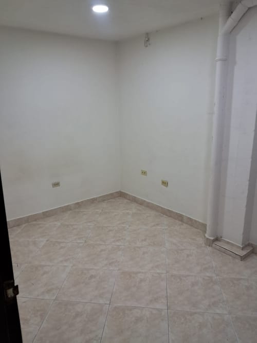 Apartamento de 2 alcobas en arriendo en Campo Valdes No.1, Medellín, 76 m² · foto 18 de 19