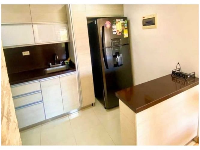 Apartamento de 3 alcobas en venta en Loma De Los Bernal, Medellín, 81 m² · foto 8 de 18