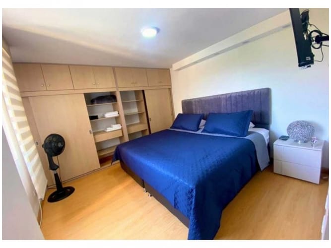 Apartamento de 3 alcobas en venta en Loma De Los Bernal, Medellín, 81 m² · foto 11 de 18