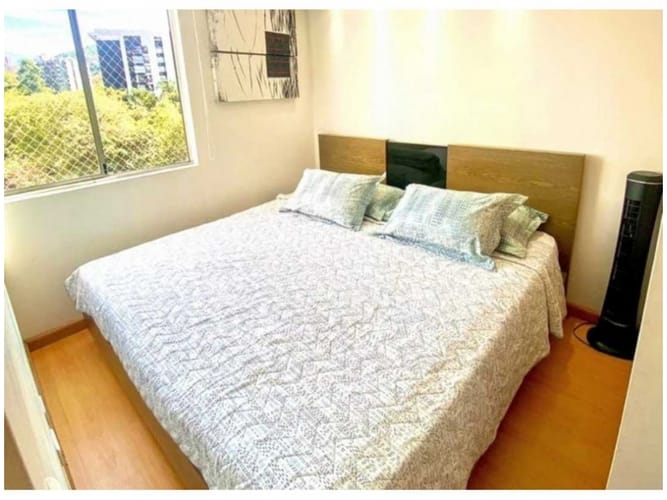 Apartamento de 3 alcobas en venta en Loma De Los Bernal, Medellín, 81 m² · foto 15 de 18