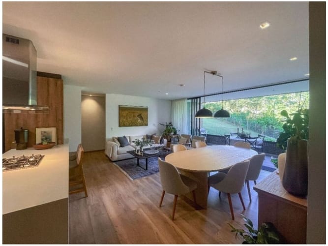 Apartamento de 2 alcobas en venta en Altos Del Poblado, Medellín, 118 m² · foto 2 de 15