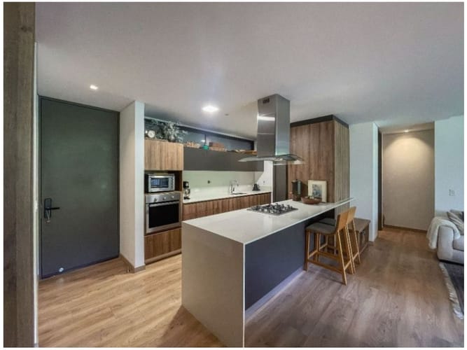 Apartamento de 2 alcobas en venta en Altos Del Poblado, Medellín, 118 m² · foto 4 de 15