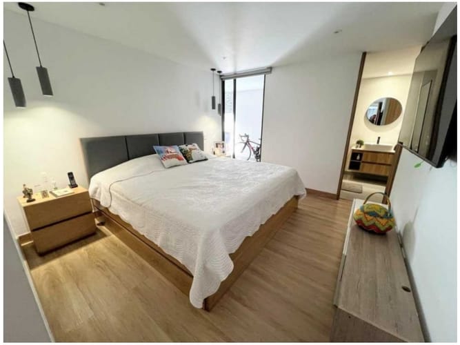 Casa de 3 alcobas en venta en Miravalle, Medellín, 192 m² · foto 5 de 10