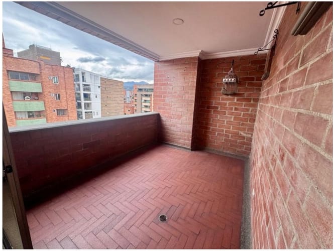 Apartamento de 3 alcobas en venta en Laureles, Medellín, 200 m² · foto 7 de 11